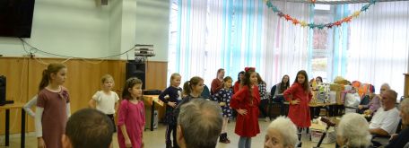 Vianočné vystúpenie žiakov zo ZŠ Veľkomoravská