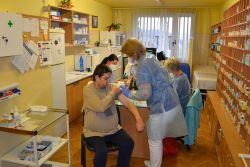 Očkovanie proti COVID-19 III. dávkou vakcíny