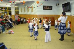 Vystúpenie detskej folklórnej skupiny Drobci