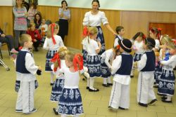 Vystúpenie detskej folklórnej skupiny Drobci