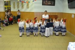 Vystúpenie detskej folklórnej skupiny Drobci