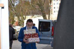 Koľko lásky sa zmestí do krabice od topánok 2021 