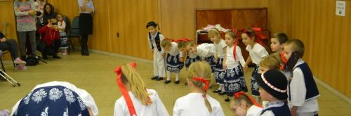 Vystúpenie detskej folklórnej skupiny Drobci